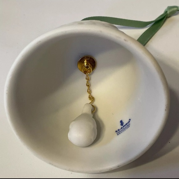Limited Edition Lladro 1988 Christmas Bell Ornament - Picture 6 of 6